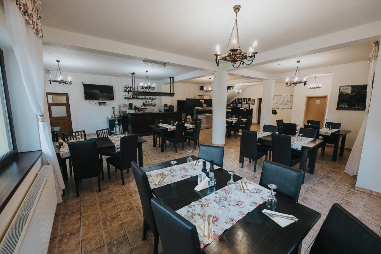 Pensiunea Rau Sadului Extérieur photo